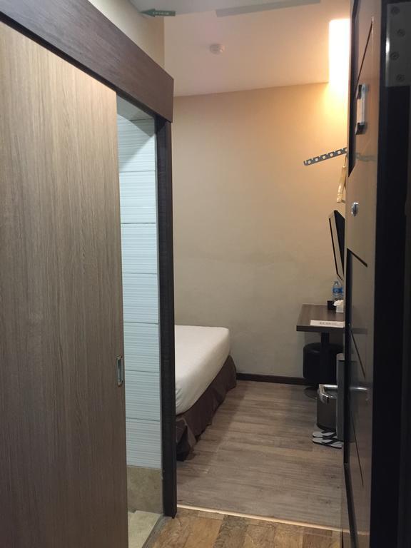 Eatern Hotel Batam Esterno foto
