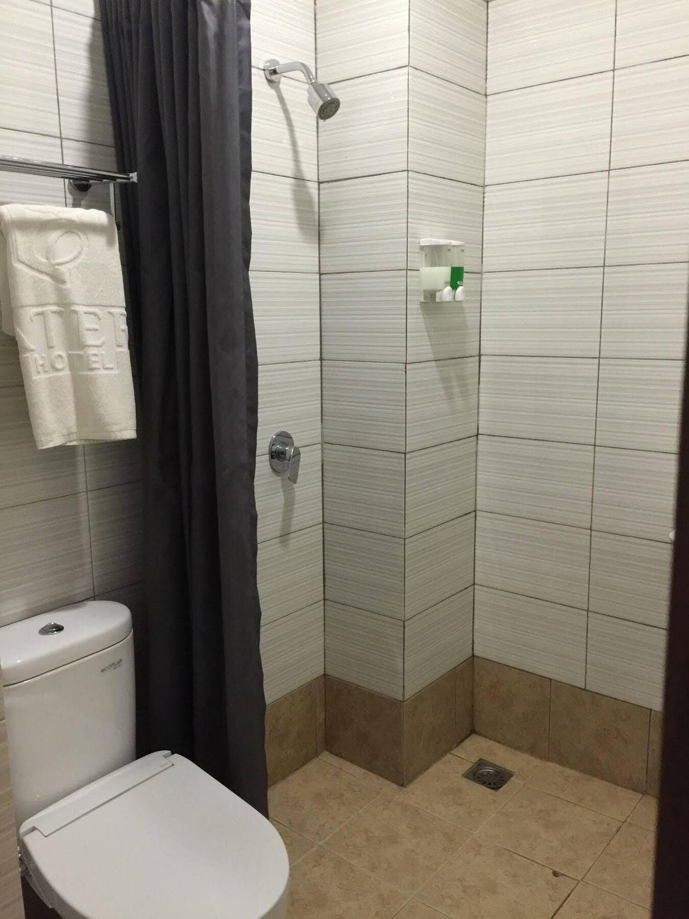 Eatern Hotel Batam Esterno foto