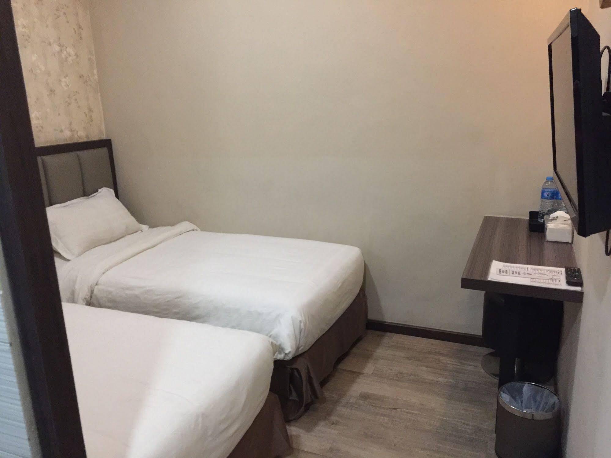 Eatern Hotel Batam Esterno foto